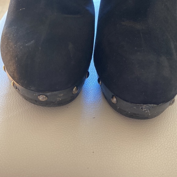 Colin Stuart black ankle boots w/ wooden heel tosses & studs.. See pictures. 🔥 - Picture 6 of 11